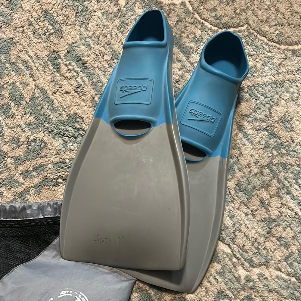 Speedo Aqua and Gray Swim Fins